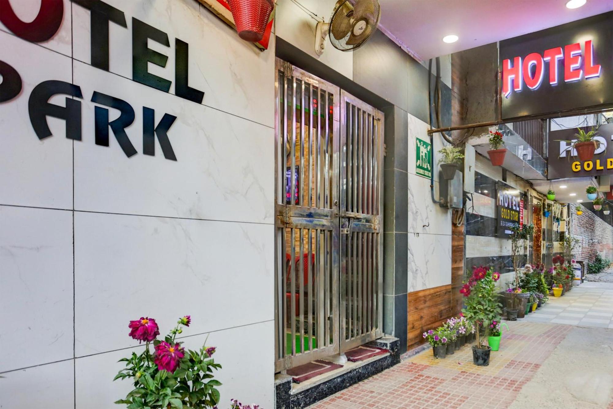 Hotel O Park View Dillí Exteriér fotografie
